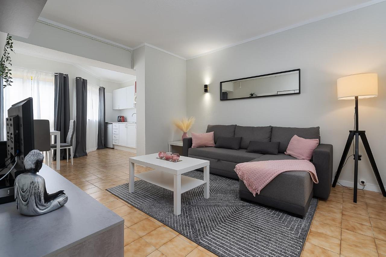 Sunny Flat W/ Balcony & Pool By Lovelystay Portimão Esterno foto